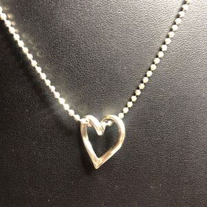 2583 Vintage twisted heart pendant faceted bead chain Signed CW 925 Necklace 16"